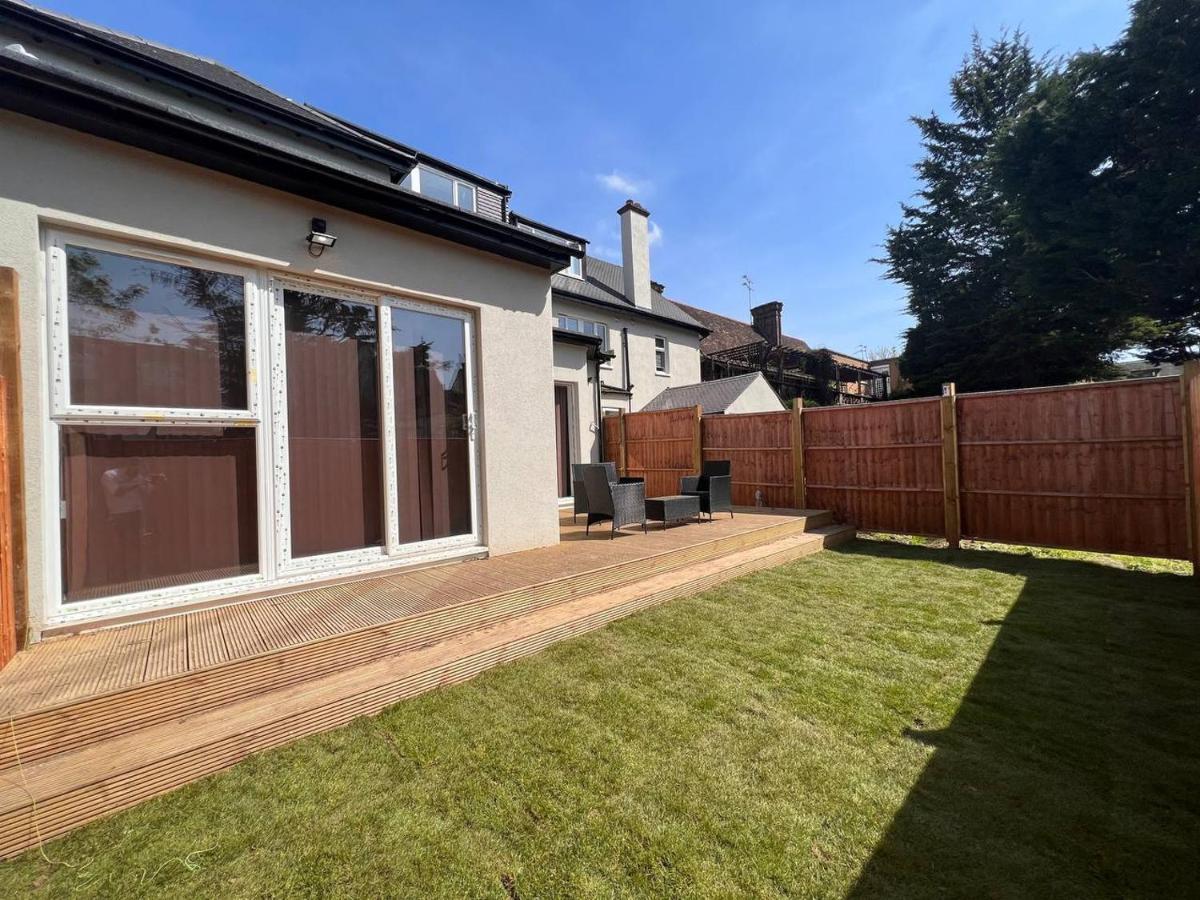 Star London Finchley Road 3-Bed Escape With Garden Apartment ภายนอก รูปภาพ