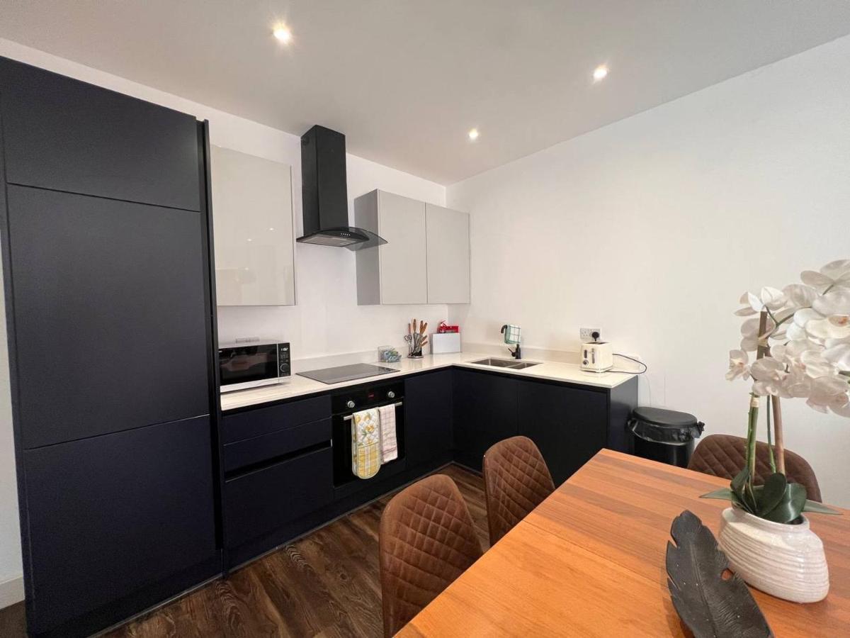 Star London Finchley Road 3-Bed Escape With Garden Apartment ภายนอก รูปภาพ
